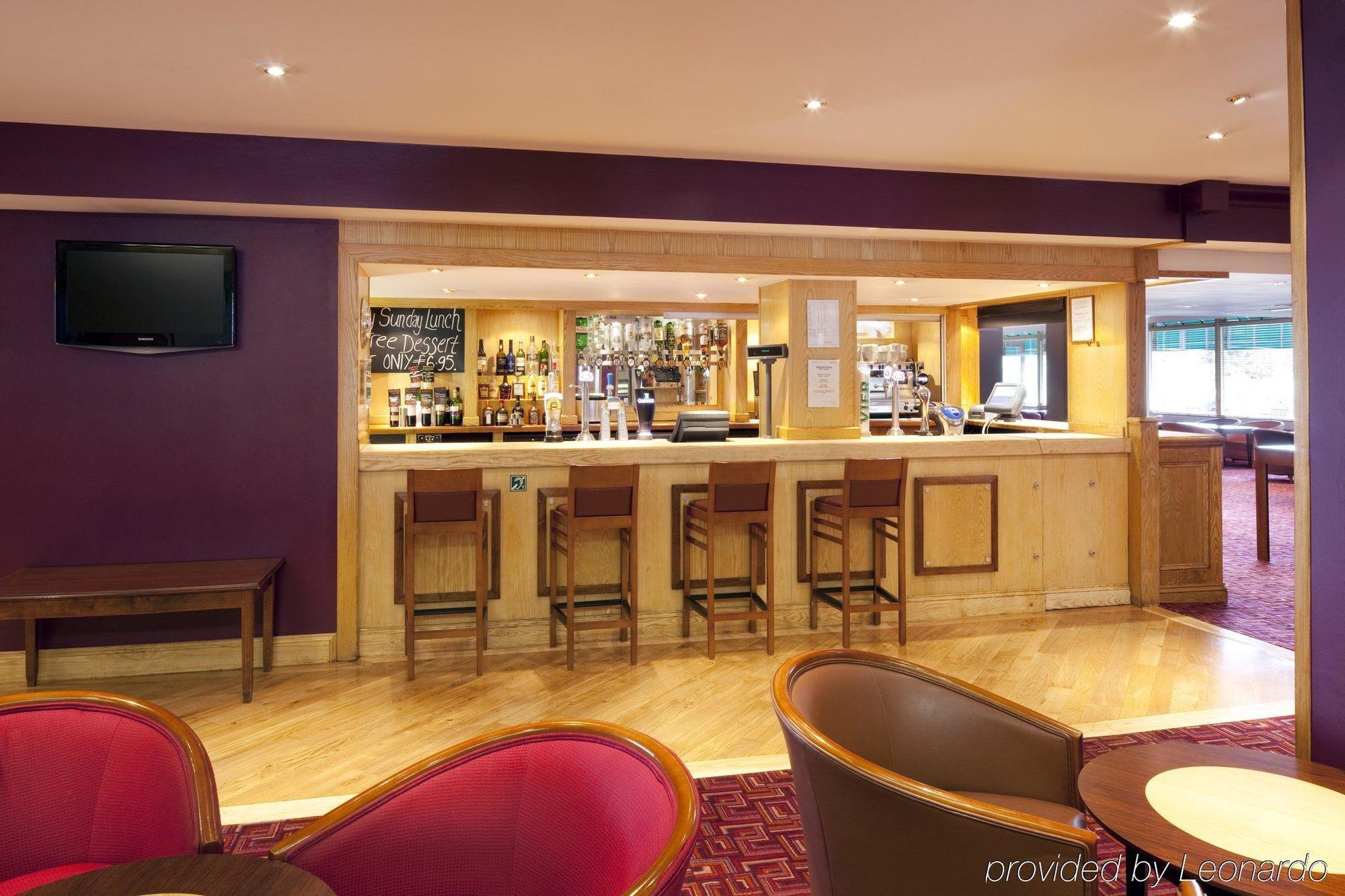 Holiday Inn Stoke On Trent M6 Jct15 By Ihg Newcastle-under-Lyme Exterior foto